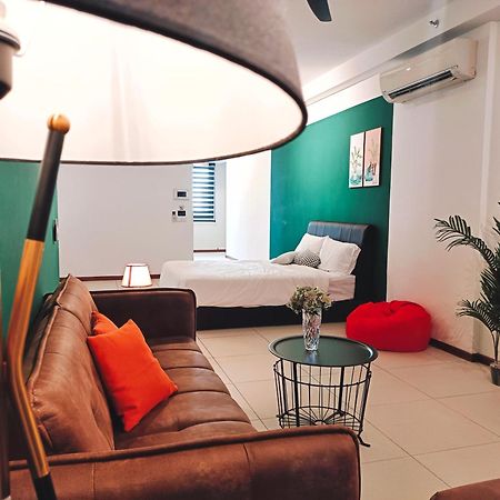 The Landmark By Katana 3Br To 4Br Luxury Seaview Landmark Homestay At Gurney 15-16Pax 无敌海景套房 Tanjung Tokong Экстерьер фото