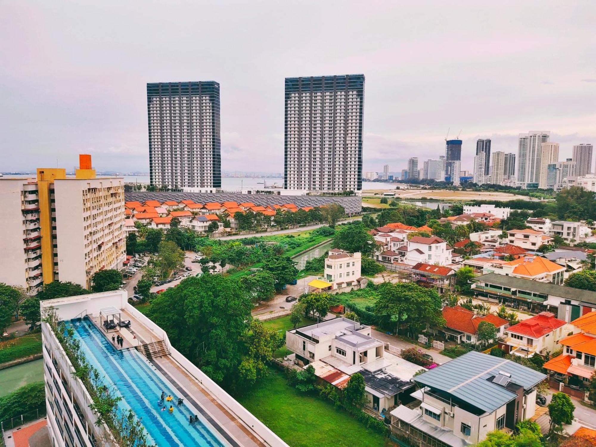The Landmark By Katana 3Br To 4Br Luxury Seaview Landmark Homestay At Gurney 15-16Pax 无敌海景套房 Tanjung Tokong Экстерьер фото