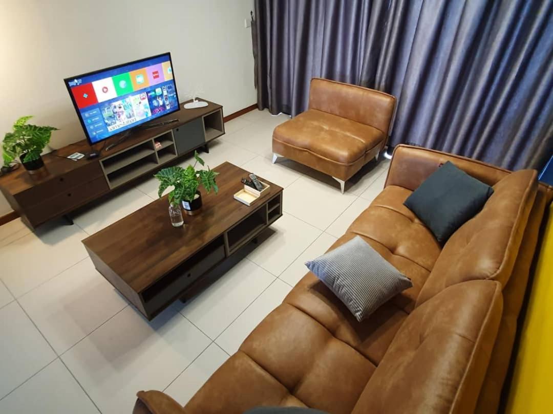 The Landmark By Katana 3Br To 4Br Luxury Seaview Landmark Homestay At Gurney 15-16Pax 无敌海景套房 Tanjung Tokong Экстерьер фото