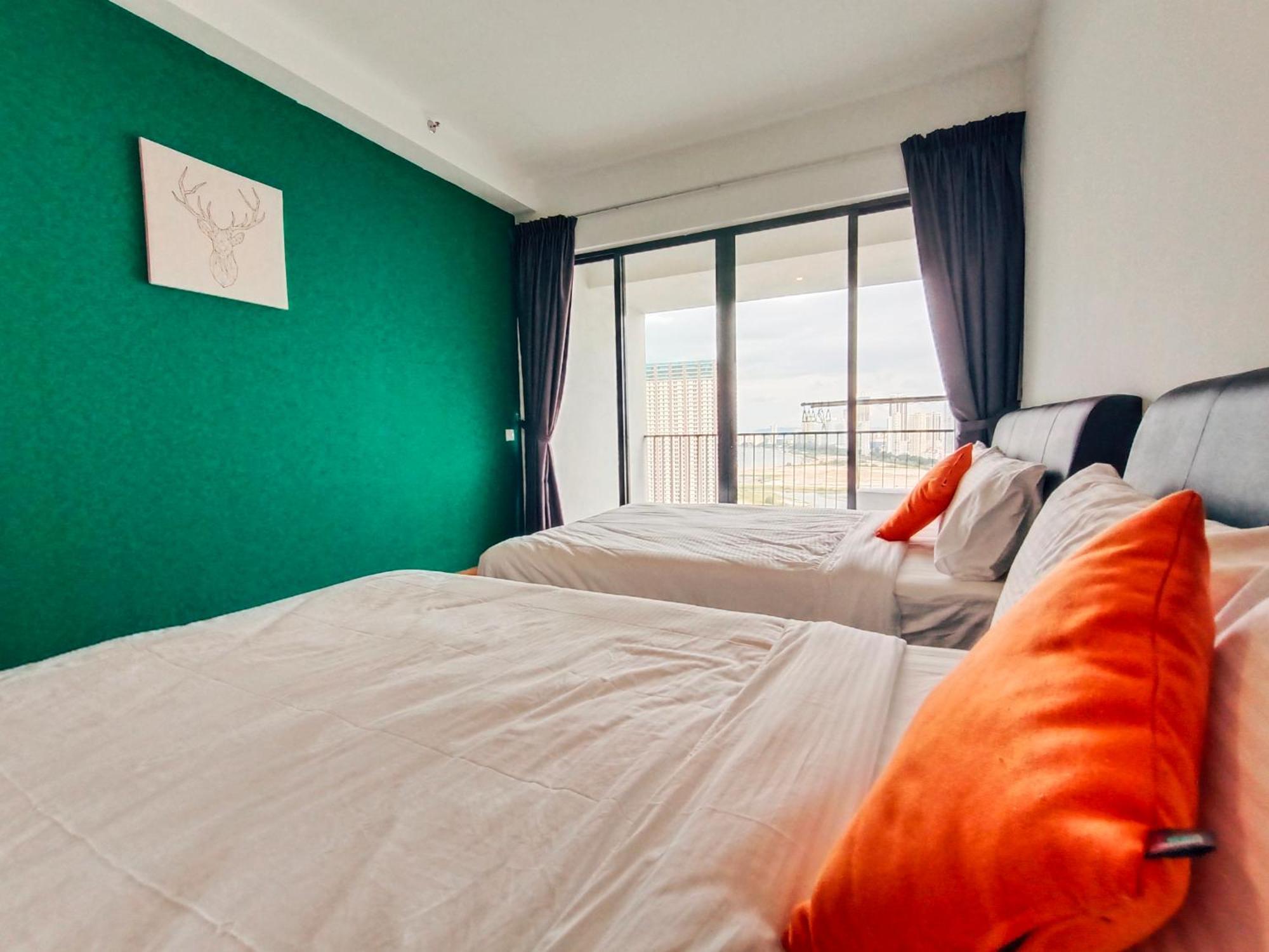 The Landmark By Katana 3Br To 4Br Luxury Seaview Landmark Homestay At Gurney 15-16Pax 无敌海景套房 Tanjung Tokong Экстерьер фото